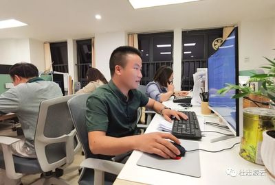 瑤寨勞務輸出的“隱形翅膀” 當經紀人化作聯結與重塑的文化紐帶